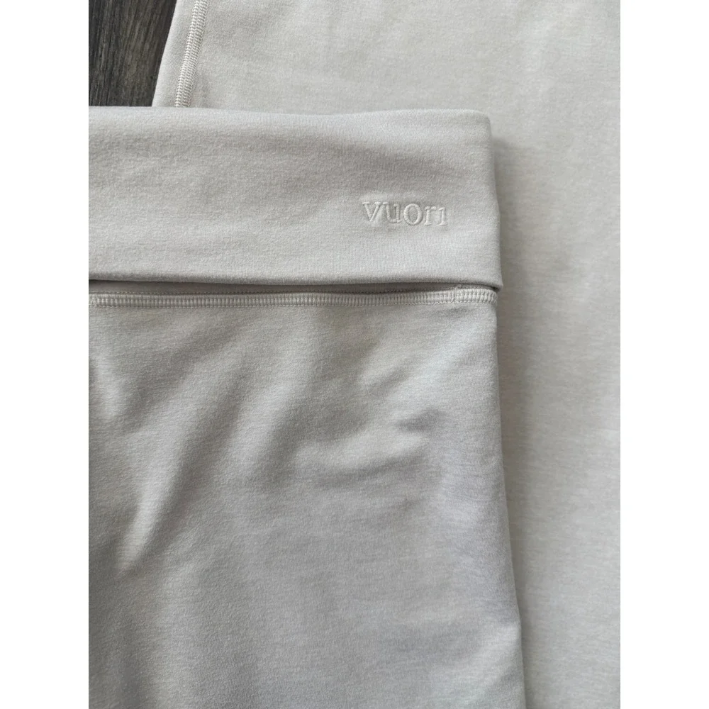 Women's Vuori size small Granite Foldover Straight Leg Pants oatmeal Heather